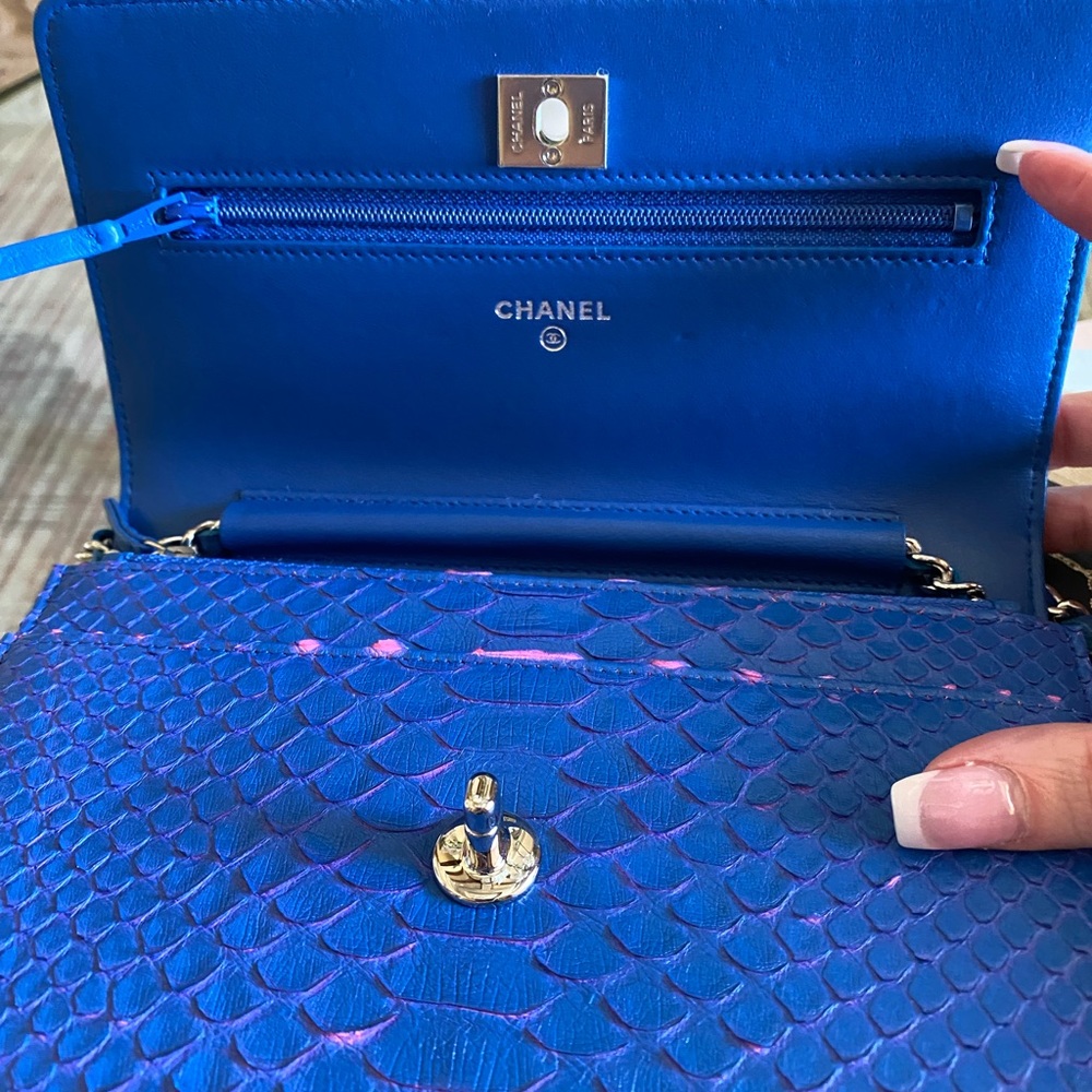 RARE ⭐️ Chanel WOC Python Blue and Pink ⭐️ NWT - Picture 8 of 15